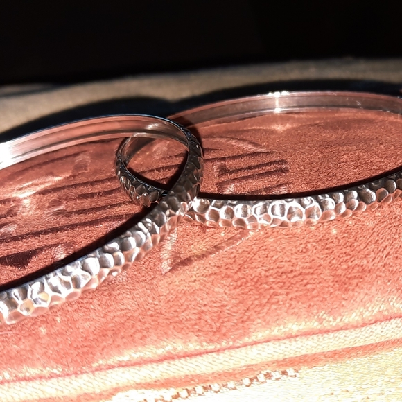 Hammered Handmde Silver Bangle Pair - Picture 2 of 13
